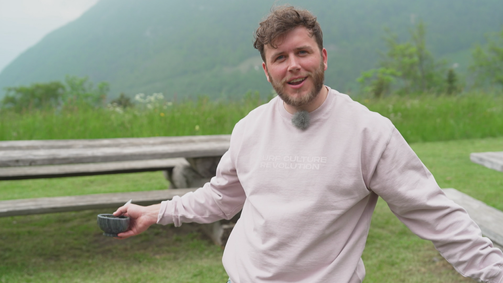 Grill Club - Der Grill-Roadtrip durch die Schweiz Grill Club - Der Grill-Roadtrip durch die Schweiz Folge 2: Sandro Zinggeler in der waadtländischen Salzmine in Bex