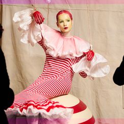 S20E17: Mit Audiodeskription - Willkommen im #GNTM-Zirkus