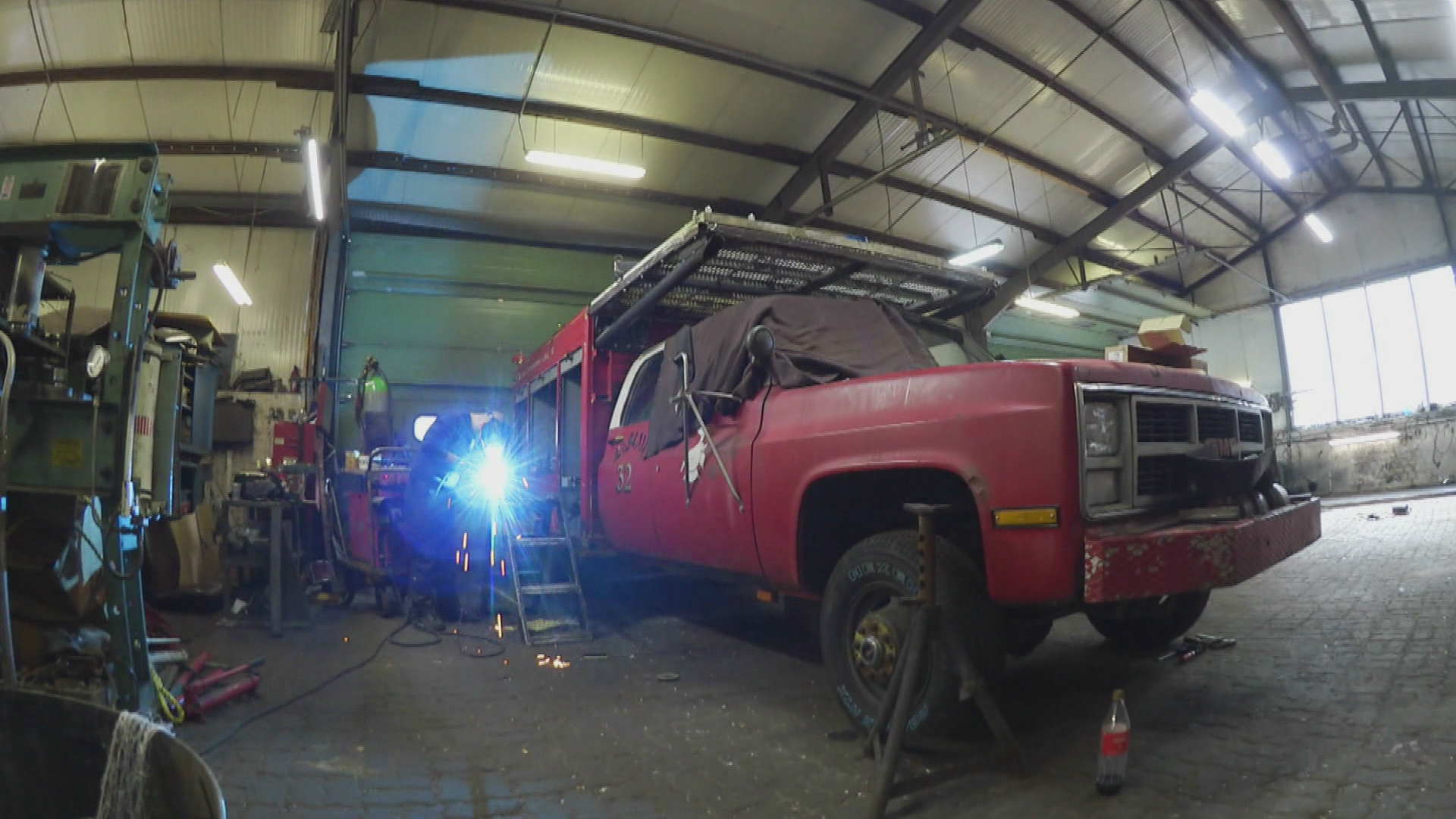 Der feuerrote Party-Truck