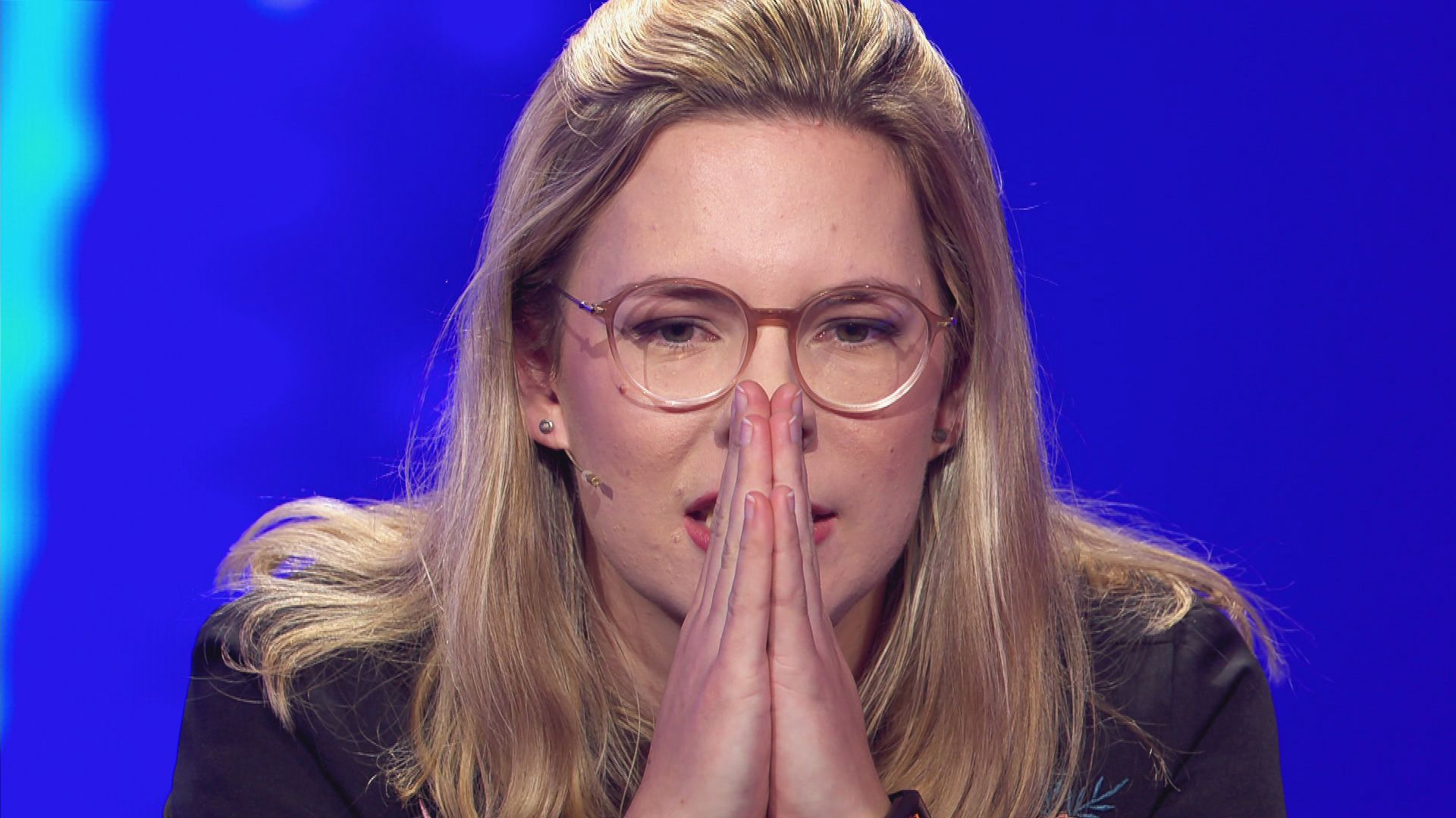 Dominic & Laura vs. Viktoria & Katharina