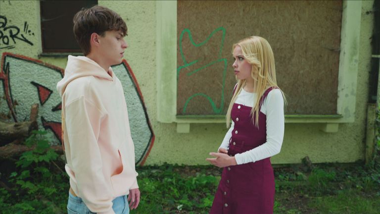 Die Landarztpraxis Staffel 1 Folge 42: Königsfrauen küssen besser