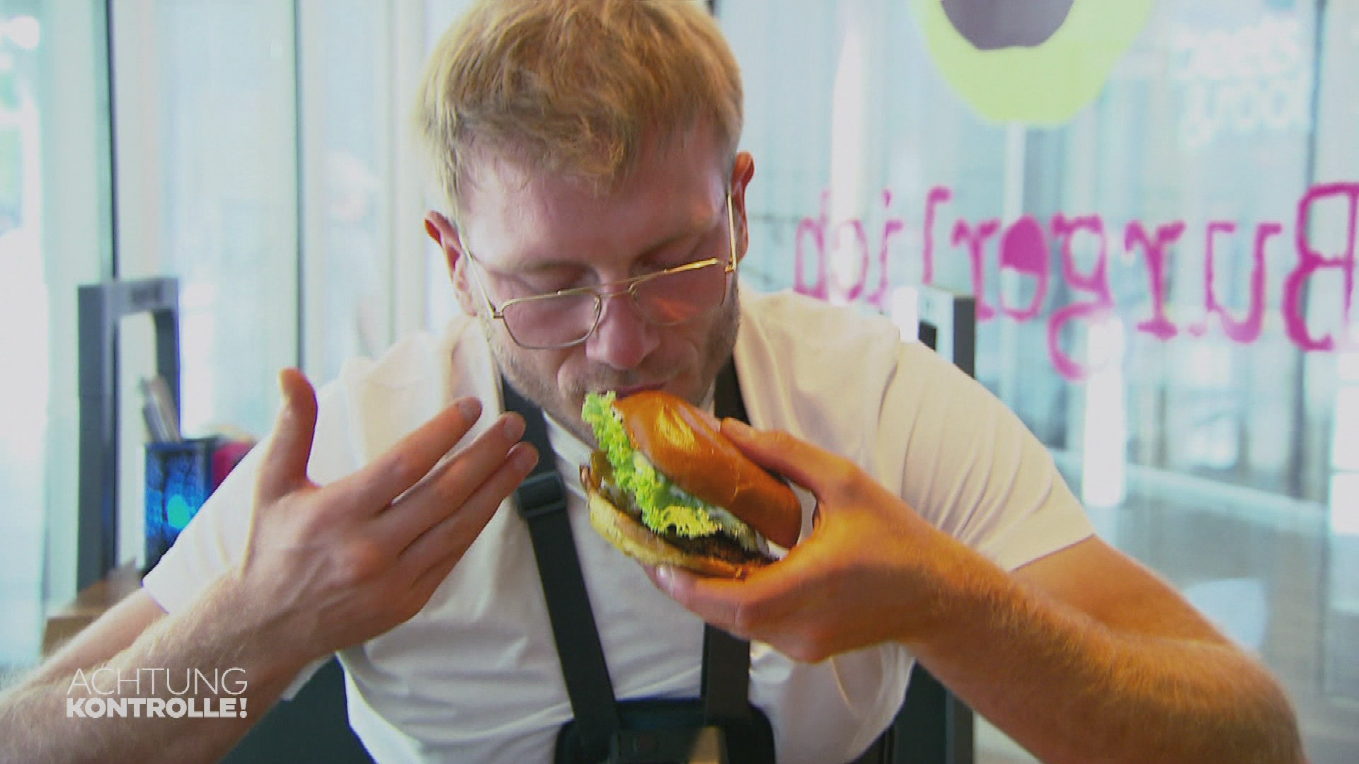 Der beste Cheeseburger Hamburgs - Foodtester Holger Schwietering