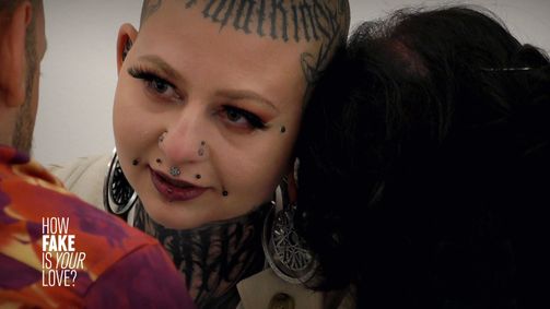 How Fake Is Your Love? How Fake Is Your Love? Folge 4: Fallen die Masken der Fake-Couples? 