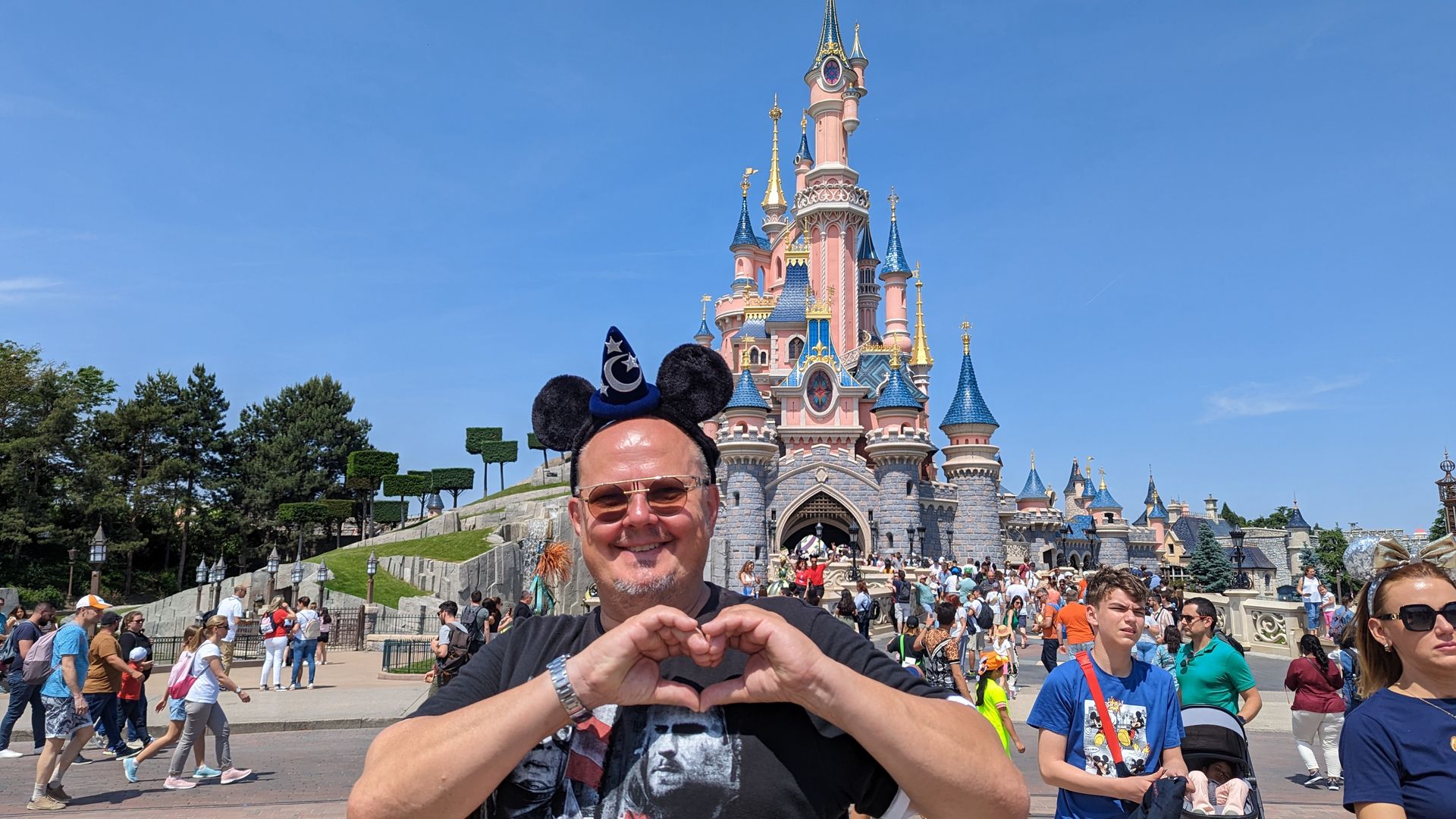 Ein episches Abenteuer für Superhelden-Fans im Disneyland Paris