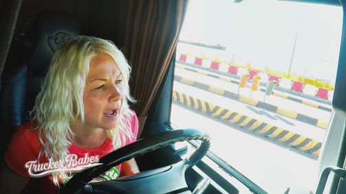 Trucker Babes - 400 PS in Frauenhand Trucker Babes - 400 PS in Frauenhand Folge 8: Mediterranes Abenteuer: Lissys turbulente Reise nach Sizilien