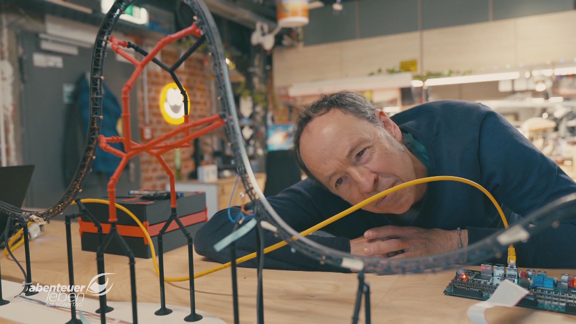 Die Achterbahn "Voltron" in klein im Miniaturwunderland Hamburg