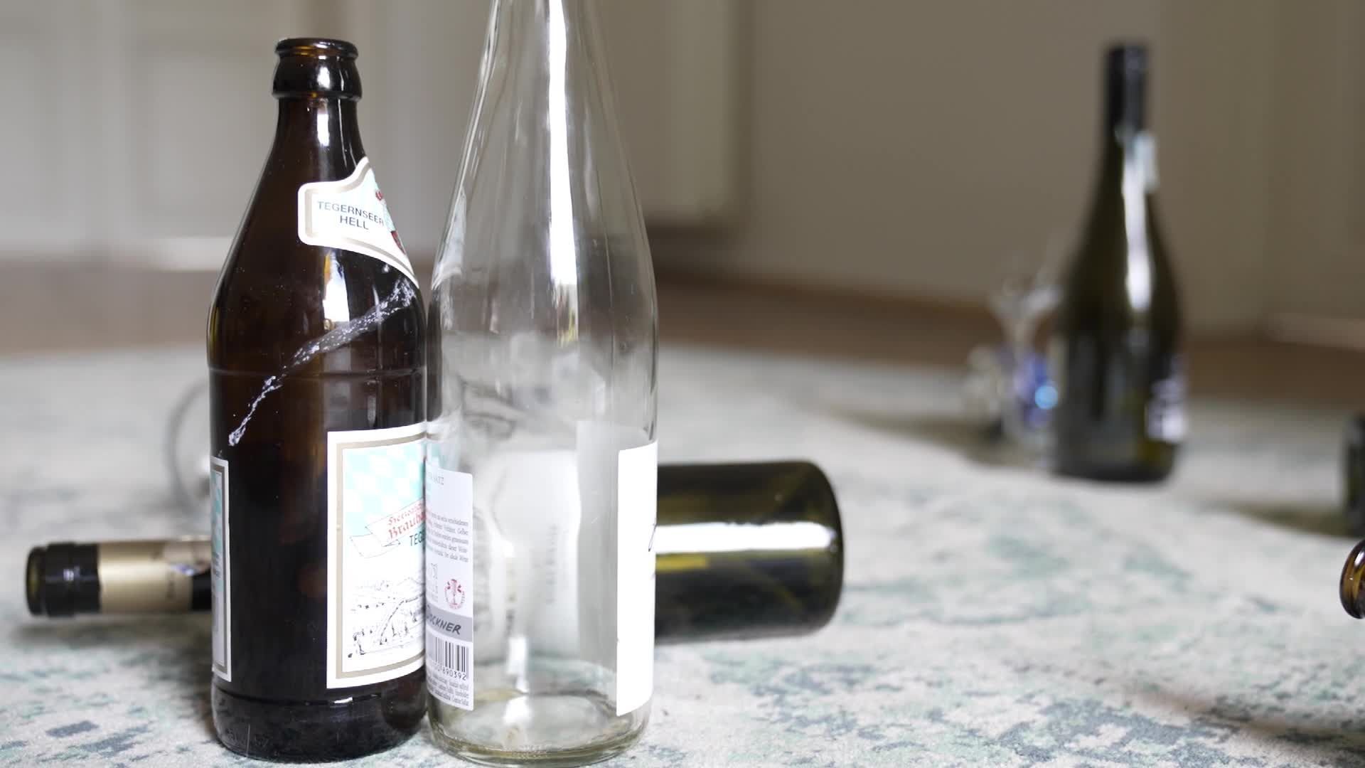 PULS 4 Doku: Nüchtern betrachtet - Wie viel Alkohol ist zu viel?