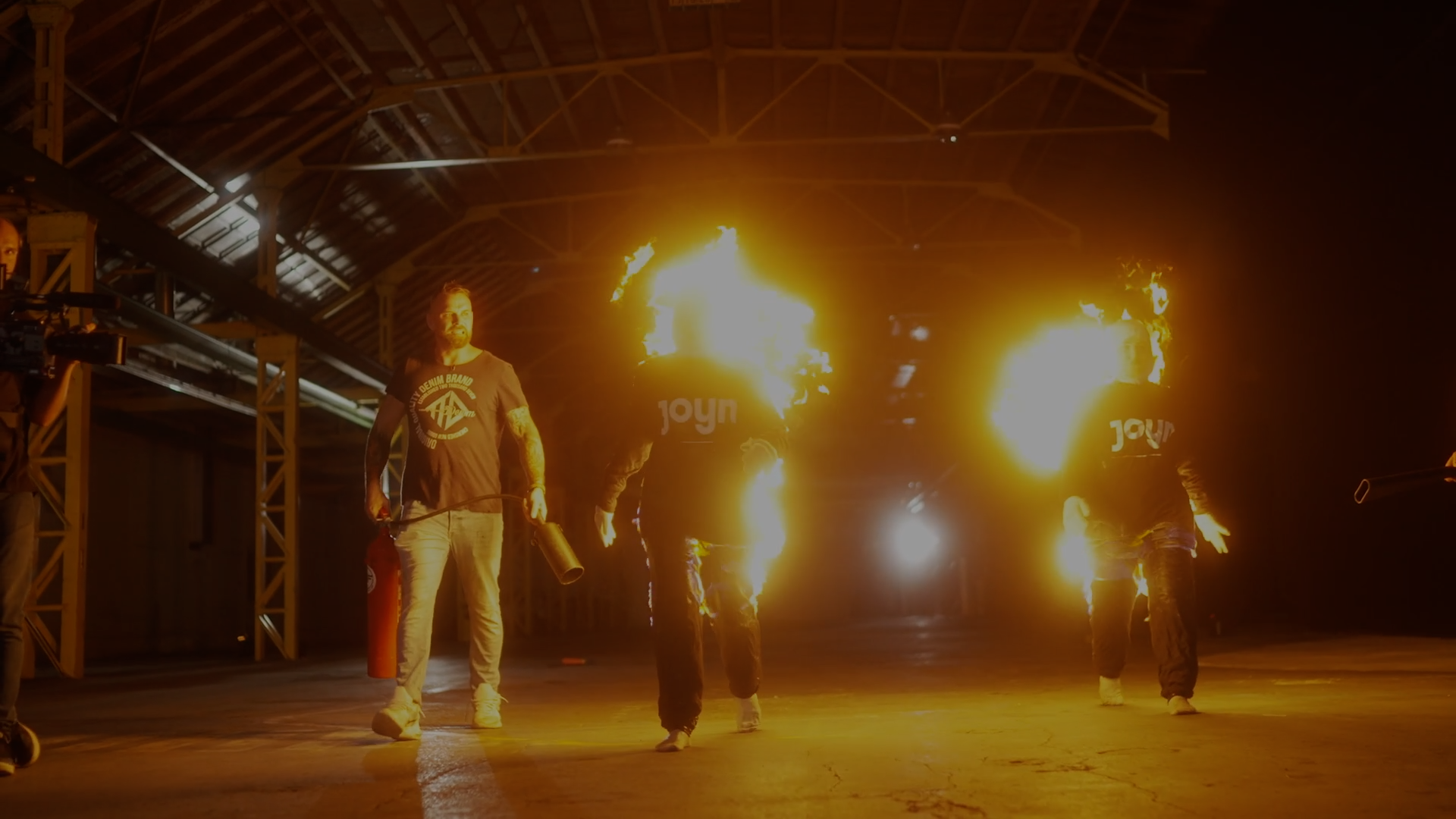 Stunt: Ein Date in Flammen