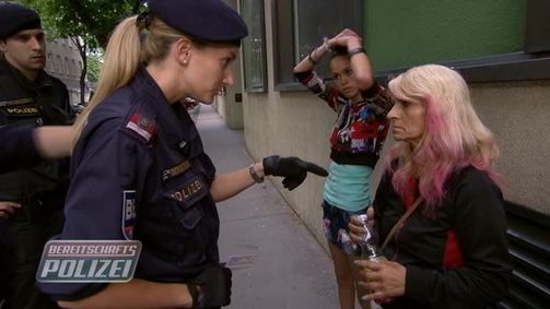 Die Bereitschaftspolizei Die Bereitschaftspolizei Folge 2: Die Bereitschaftspolizei - Staffel 1 Folge 2