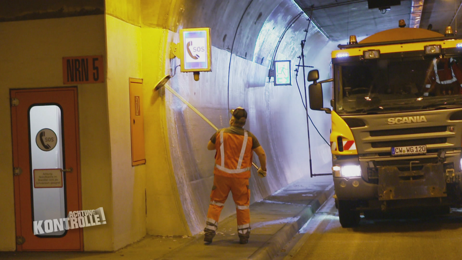 Thema u. a.: Licht im Dunkel - Tunnelreinigung