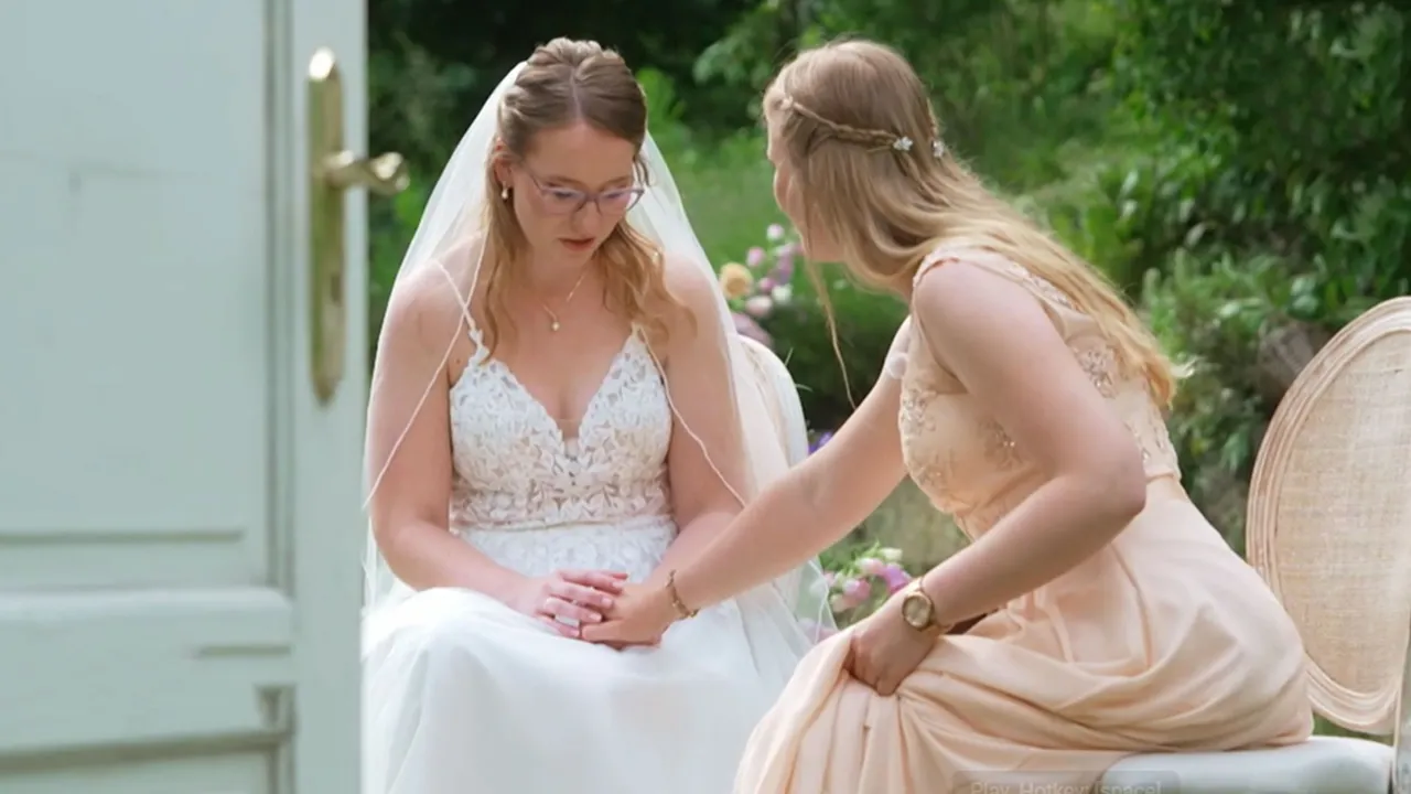 Nicht attraktiv“! Julia lässt Julian nach deren „Hochzeit auf den Blick“ alleine stehen