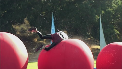 WipeOut - mach dich nass! WipeOut - mach dich nass! Folge 7: Am Anfang war der Ball