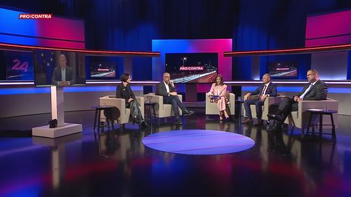 Pro und Contra Pro & Contra - PULS 4 News-Talk - 2022 - rechtefrei  Folge 22: Pro und Contra: Ungarischer Alleingang - Nationale Interessen vor EU-Solidarität?