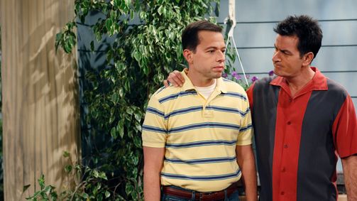 Two and a Half Men Two and a Half Men Folge 11: Von der Hüfte abwärts tot