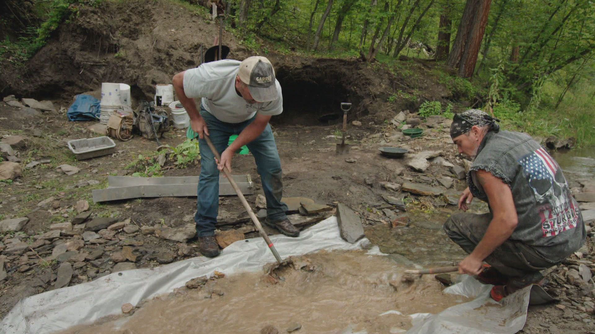 Pirate Mike & Rattlesnake Gold