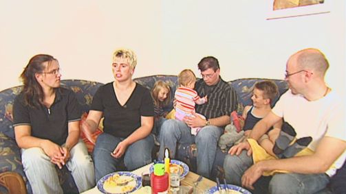 We are Family! So lebt Deutschland. We are Family! So lebt Deutschland. Folge 22: Drei Jobs und die Kinder