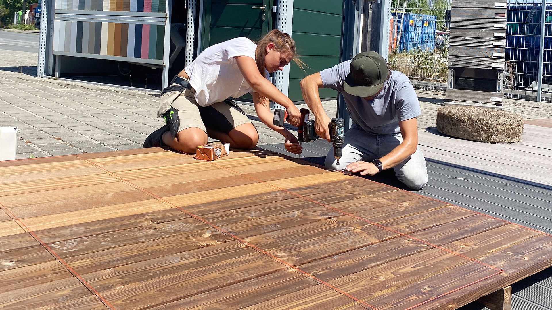 Besser als Tropenholz? Alternative Terrassendielen im Test