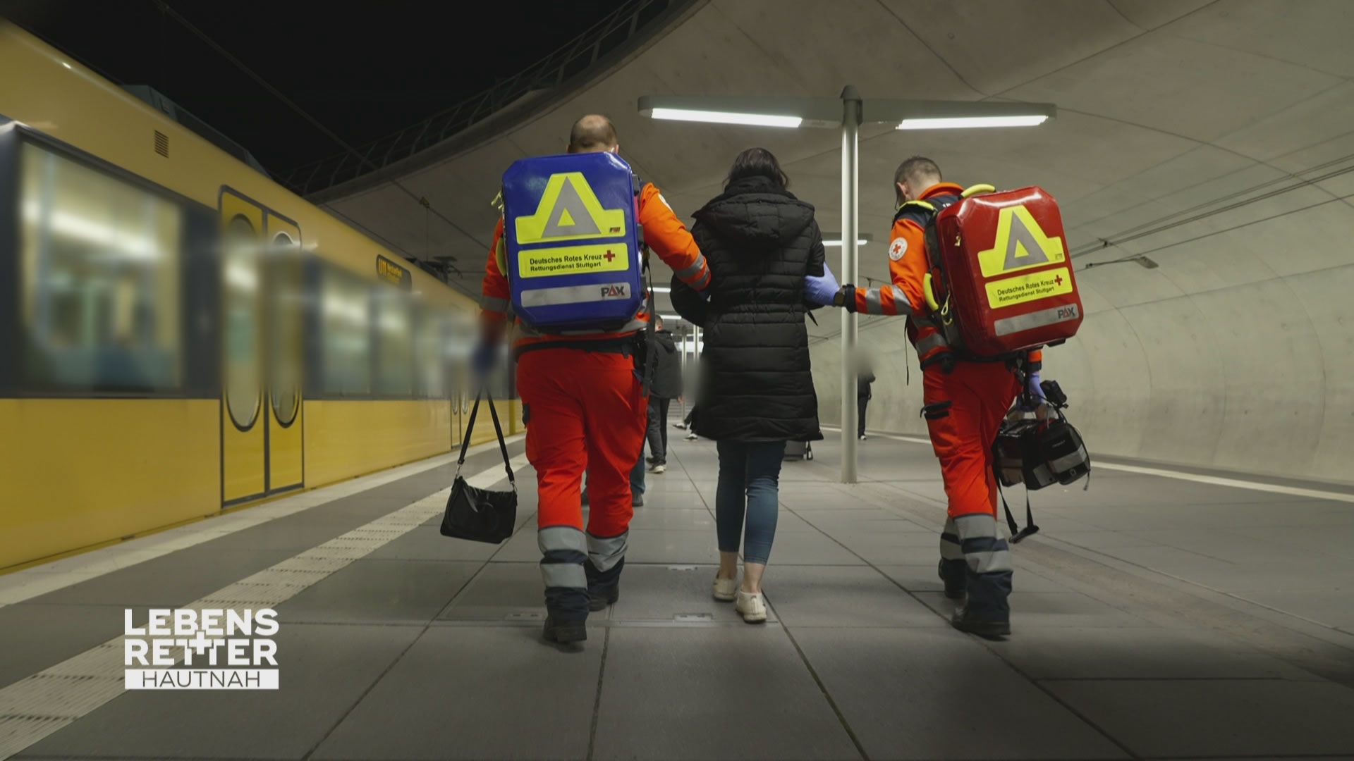 Einsatzgebiet Stuttgart: Patientin mit Atemnot am Bahnhof