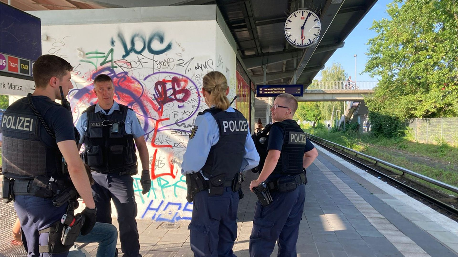 Zwischen Vollrausch und Graffitis: Bundespolizei Berlin