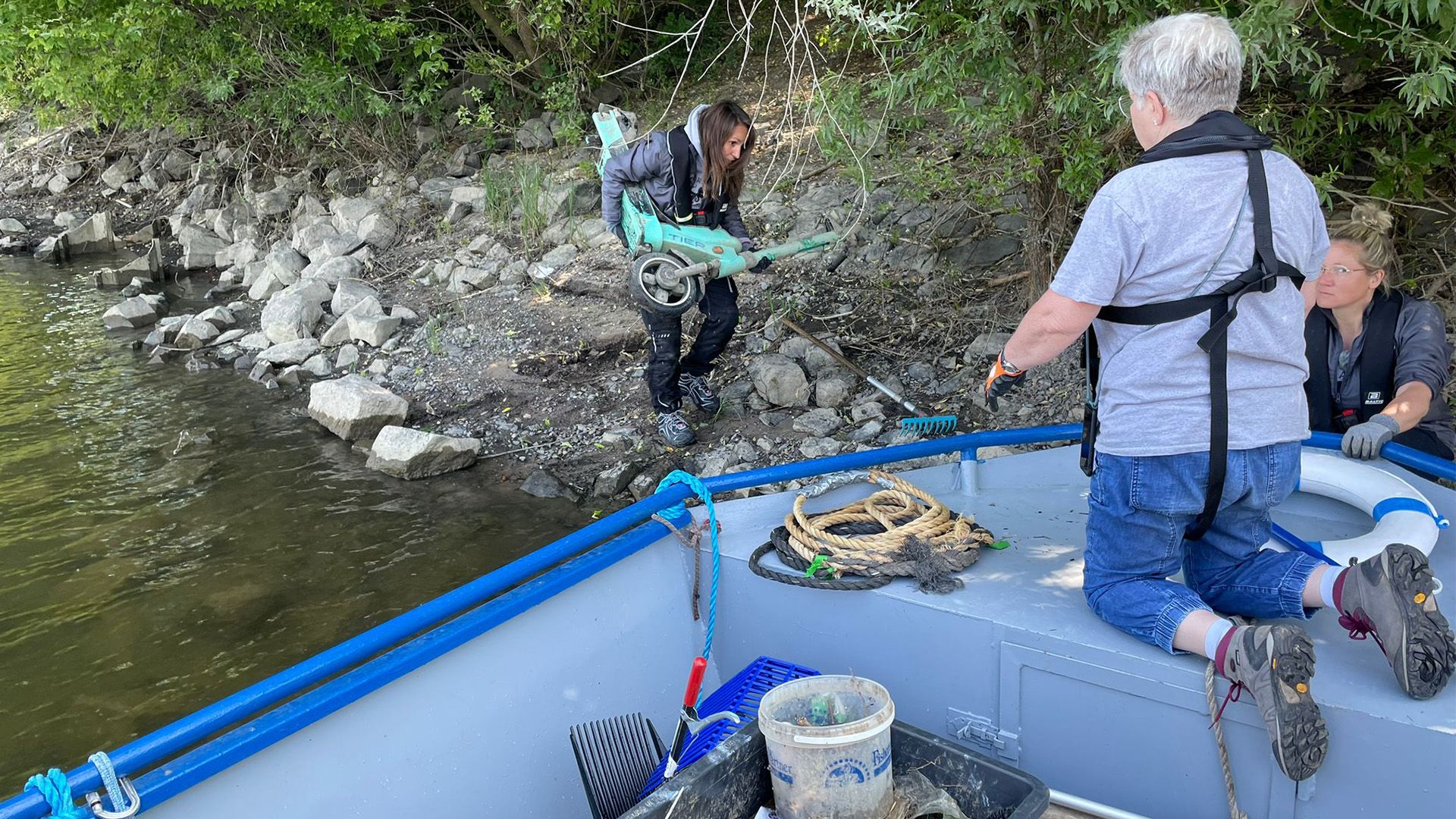 Kölner Umwelthelden: KRAKE gegen Müll im Rhein