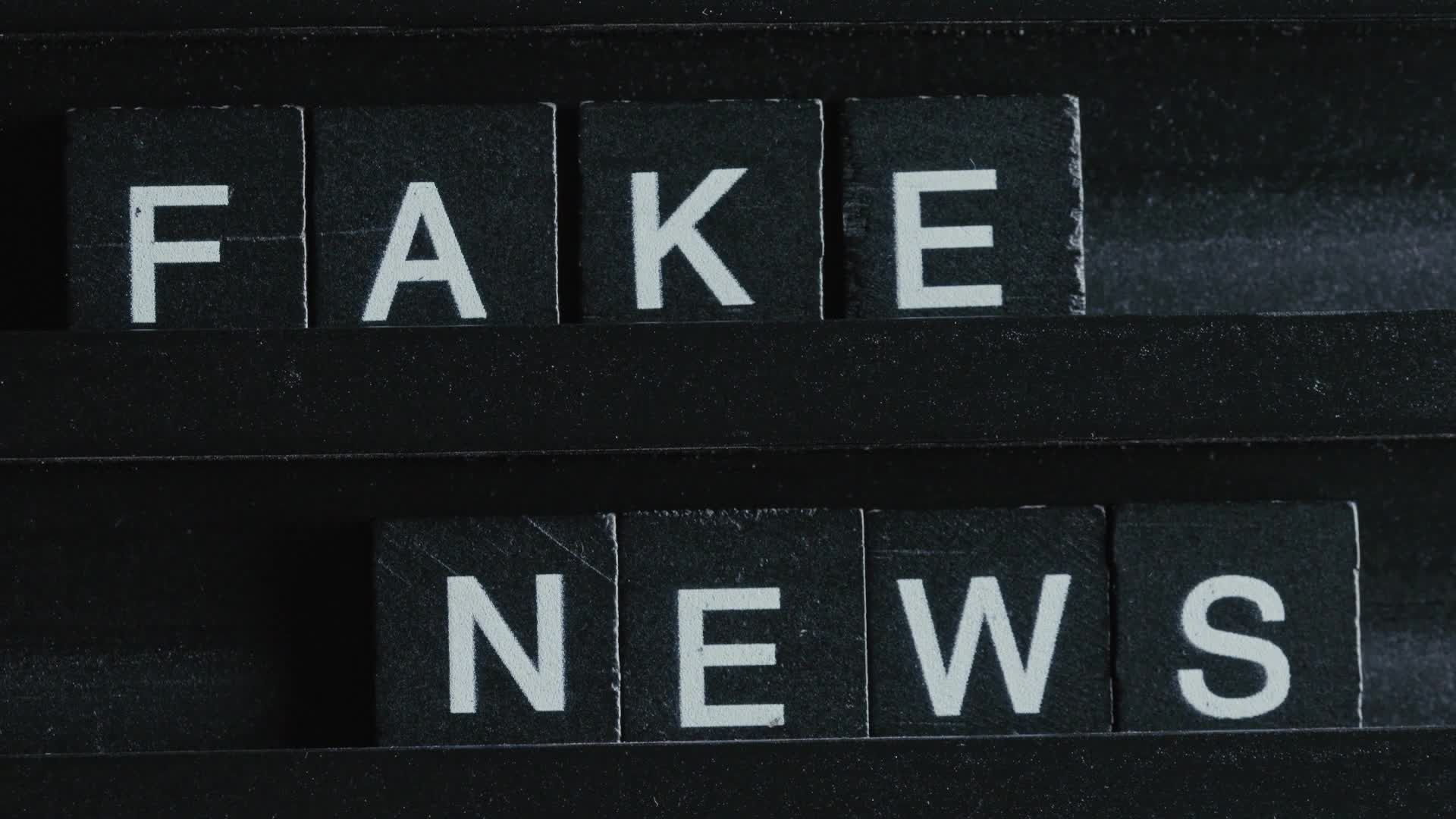 PULS 4 Doku: GEFAHR FAKE NEWS! Wenn die Wahrheit stirbt