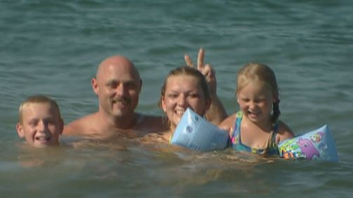 We are Family! So lebt Deutschland. We are Family! So lebt Deutschland. Folge 15: Auf der Flucht vor Hartz IV