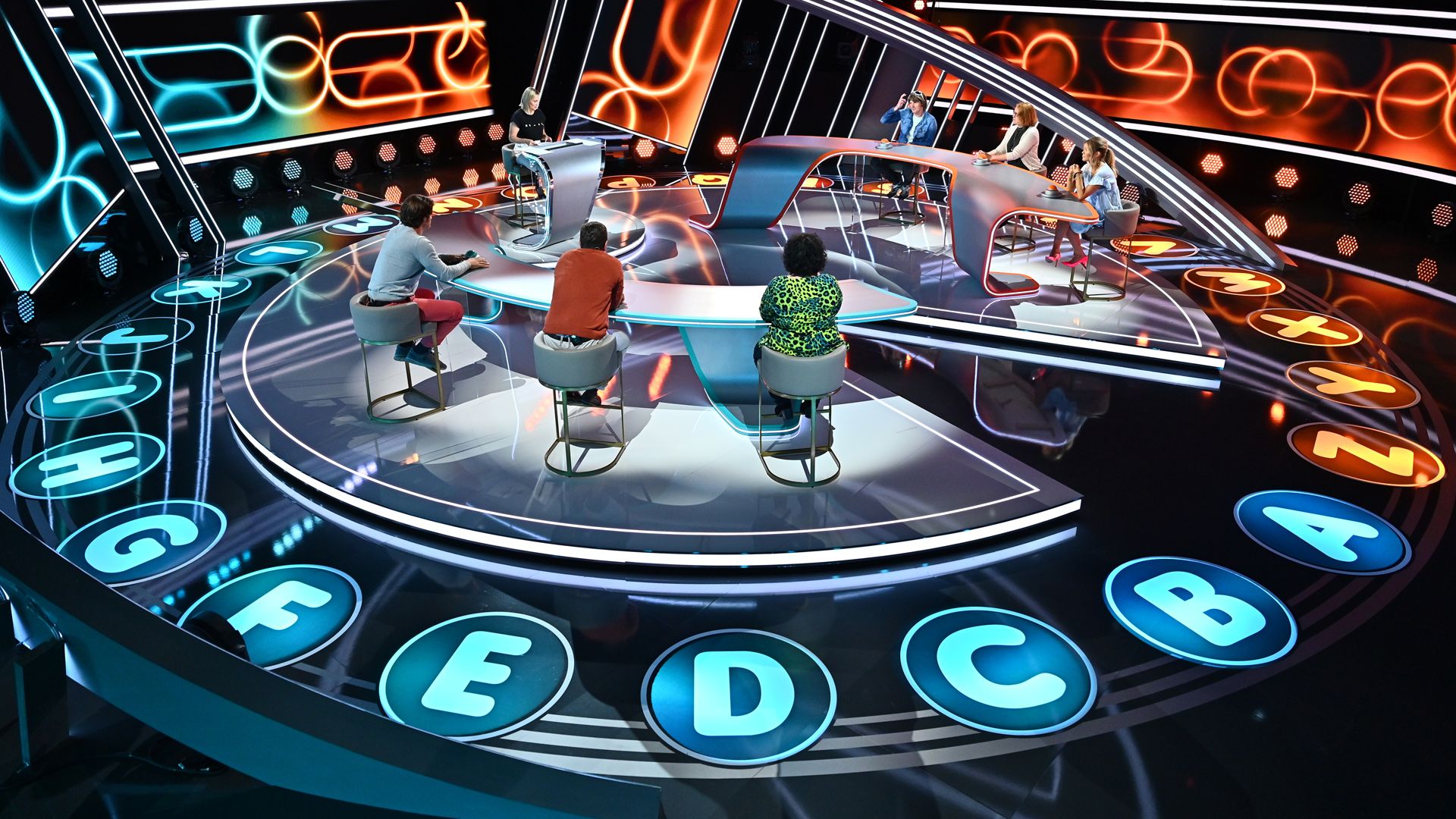 Marlene, Nilufar, Esther versus Simon, Stepan, Ralph