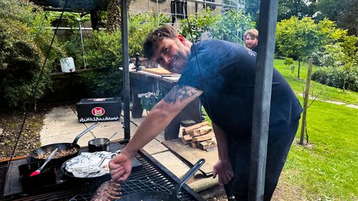 Grill Club - Der Grill-Roadtrip durch die Schweiz Grill Club - Der Grill-Roadtrip durch die Schweiz Folge 7: Tessin: Bitterlikör