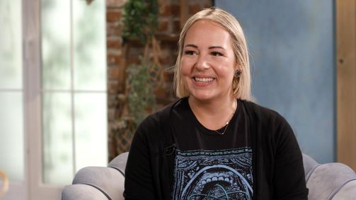 Julia Leischik sucht: Bitte melde dich Julia Leischik sucht: Bitte melde dich Folge 16: Moni sucht ihren Vater, der nichts von ihrer Existenz weiß
