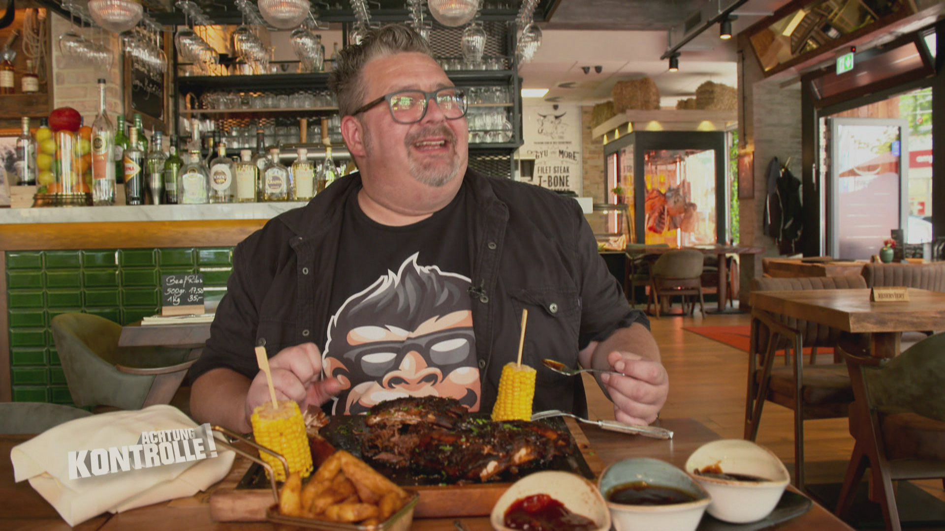 Thema u. a.: Die besten Spareribs Hamburgs - Essenstester Marco Schmidbauer