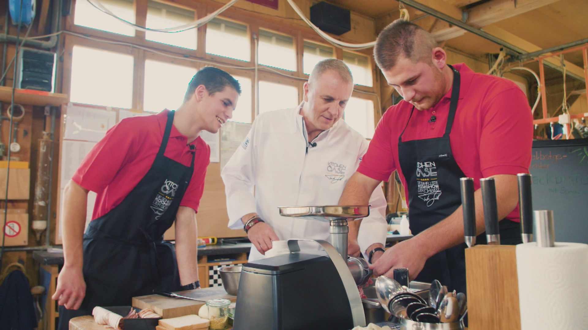 Staffelauftakt: Gourmetkoch Torsten in der Schreinerei