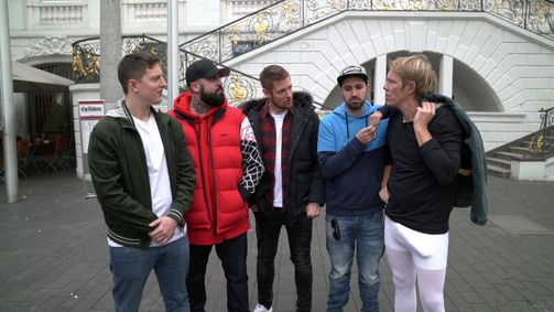 Streetfun STREETFUN - 01. STAFFEL Folge 1: Flirten mit Streetcomedy-Legende Simon Gosejohann
