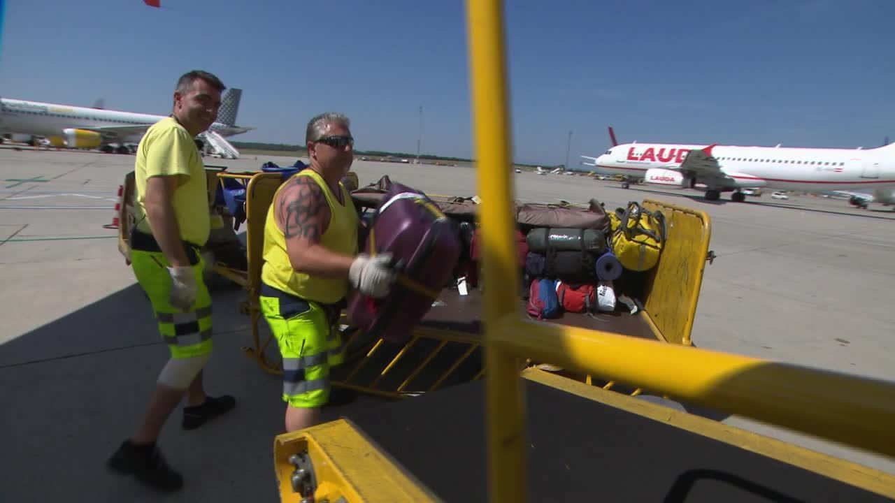 ATV Die Reportage - Mikrokosmos Flughafen