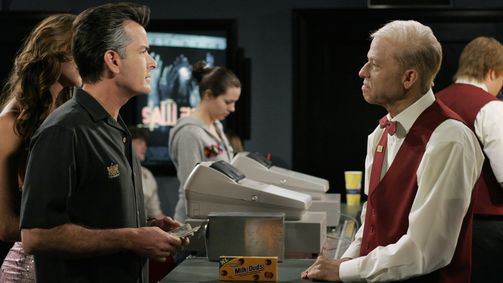 Two and a Half Men Two and a Half Men Folge 9: Der alte Alan