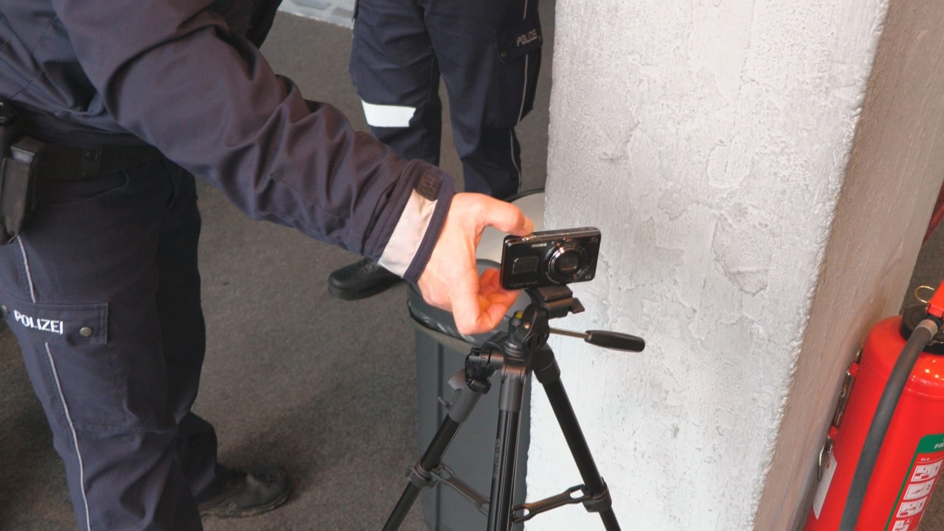 Dubioser Knebelvertrag - Ehemann verschwunden!