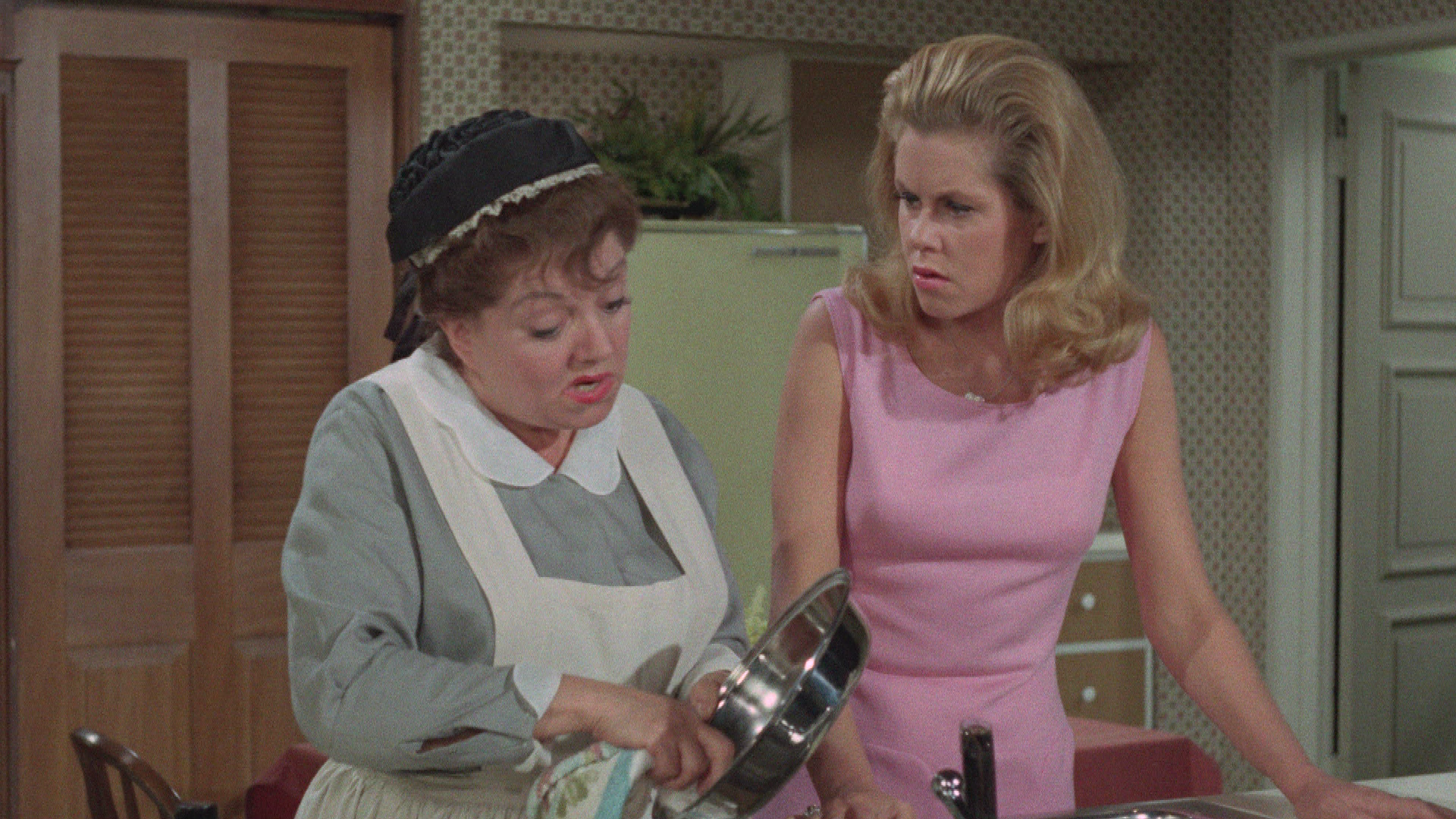 Kindermädchen gesucht