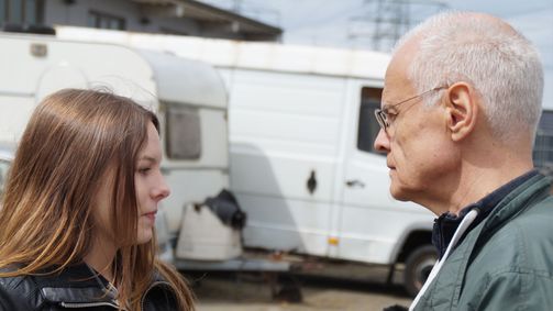 Die Familienhelfer Die Familienhelfer Folge 14: Avageddon