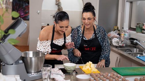 My Kitchen Rules - Die besten Hobbyköche Australiens MY KITCHEN RULES (AUSTRALIA) - 12. STAFFEL Folge 9: Zwei Köchinnen und ein Killergericht