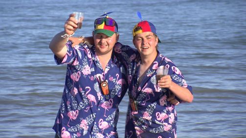 Ausnahmezustand in Lignano - Tutto Gas AUSNAHMEZUSTAND IN LIGNANO - TUTTO GAS - 05. STAFFEL Folge 1: Weihnachtliche Besinnungslosigkeit