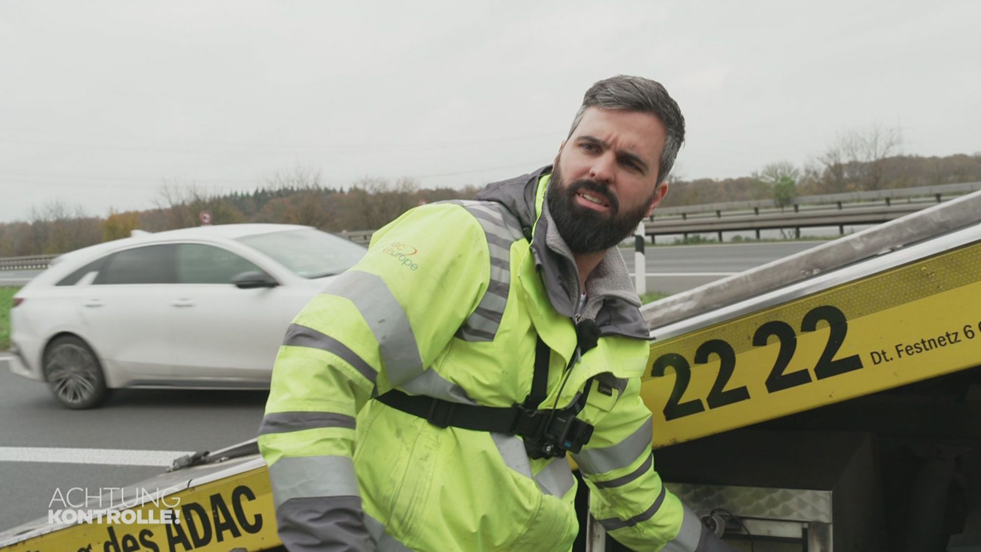 Auto am Hang liegengeblieben – Abschlepper Mönchengladbach