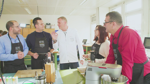 KitchenCase KitchenCase Folge 2: Zu Besuch bei der Firma Nexgen: Gesundes Essen muss her!