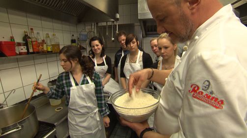 Rosins Restaurants - Ein Sternekoch räumt auf! Rosins Restaurants - Ein Sternekoch räumt auf! Folge 6: Abschluss-Probleme im "Academica" an der Uni Fulda