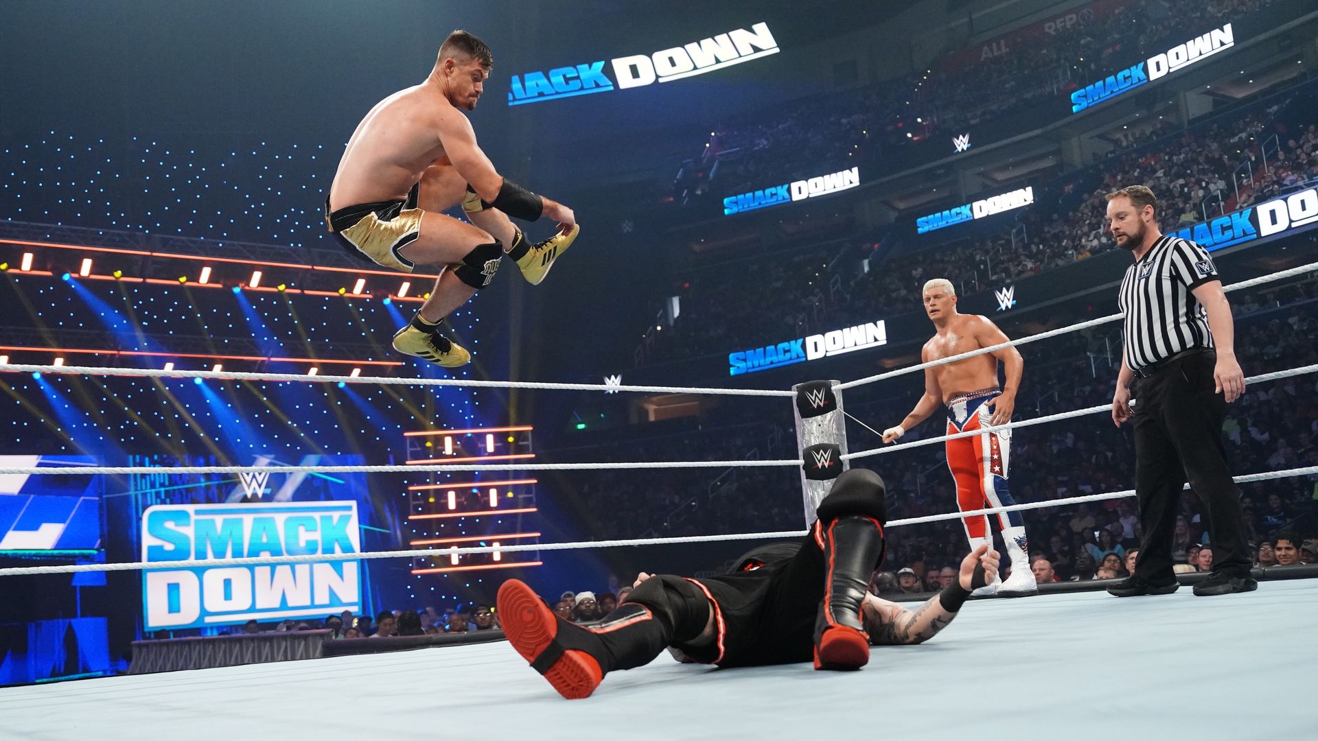 Tag Team Action mit Cody Rhodes & Kevin Owens vs. Austin Theory & Grayson Waller