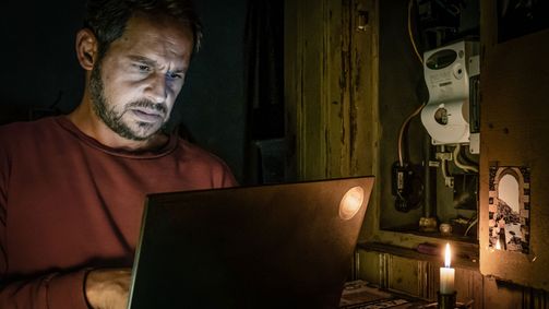Blackout Blackout Folge 1: Dunkelheit