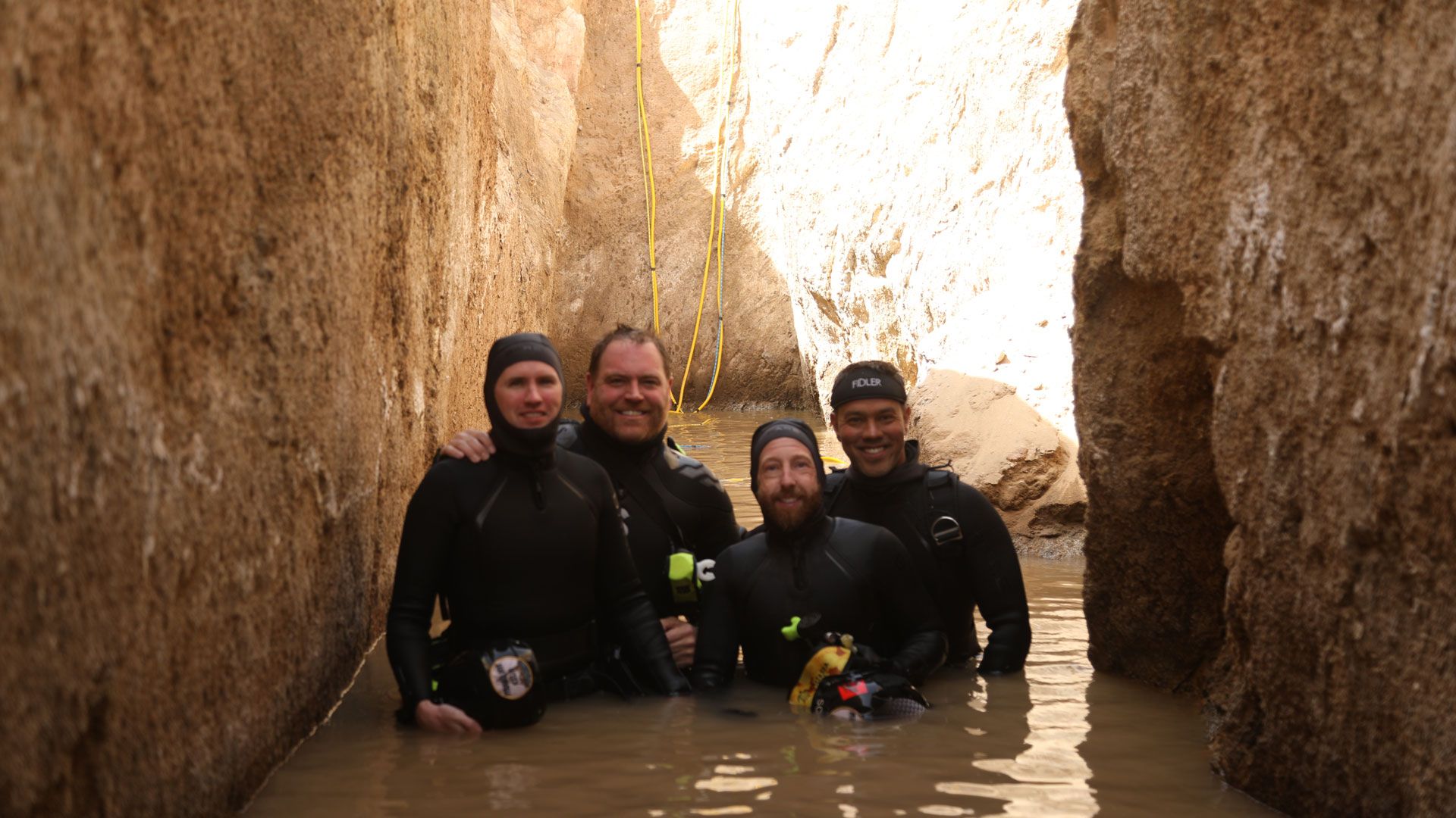 Tauchgang zu den Pyramidenkammern (2)