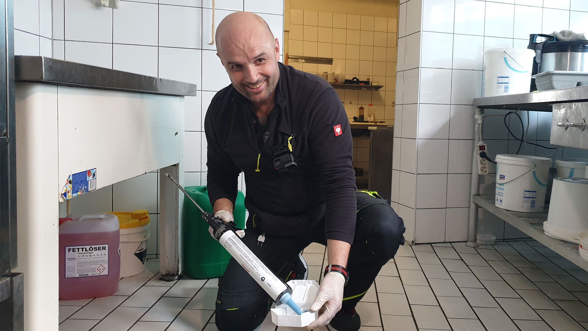 Mäusebefall im Restaurant - Schädlingsbekämpfer Solomon