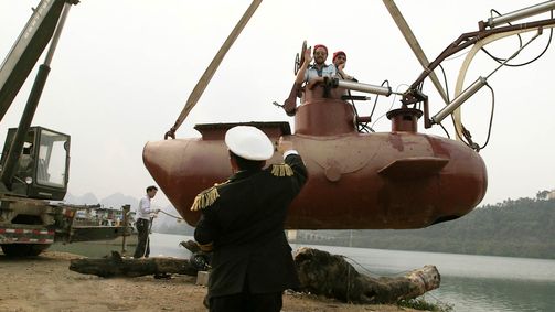 Joko gegen Klaas - Das Duell um die Welt Joko gegen Klaas - Das Duell um die Welt Folge 2: Fliegende Primaballerina und U-Boot-Abenteuer