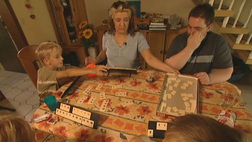 We are Family! So lebt Deutschland. We are Family! So lebt Deutschland. Folge 20: Tim muss ins Internat