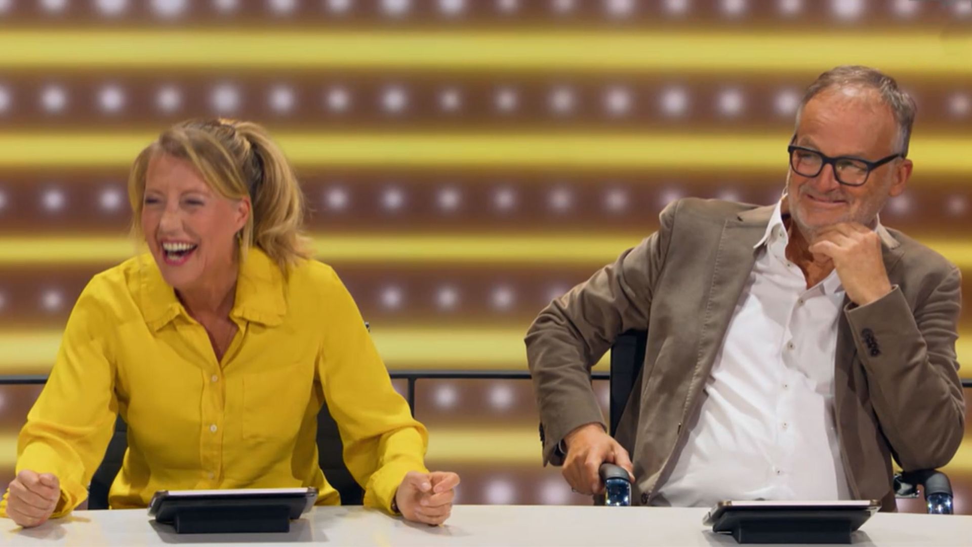 Christliche Rituale, Wackeldackel und Buchstabensalat