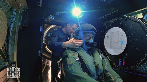 Morlock Motors - Das Team Morlock Motors - Das Team Folge 6: Ab in die Zentrifuge: Michael bereitet sich auf seinen Eurofighter-Flug vor